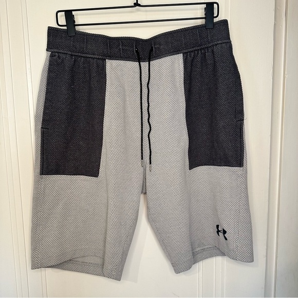 Under Armour Other - Under Armour Men's Large Drawstring Shorts Textured Waffle Fitted Gray